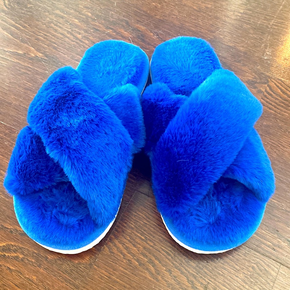 Royal blue fuzzy slippers